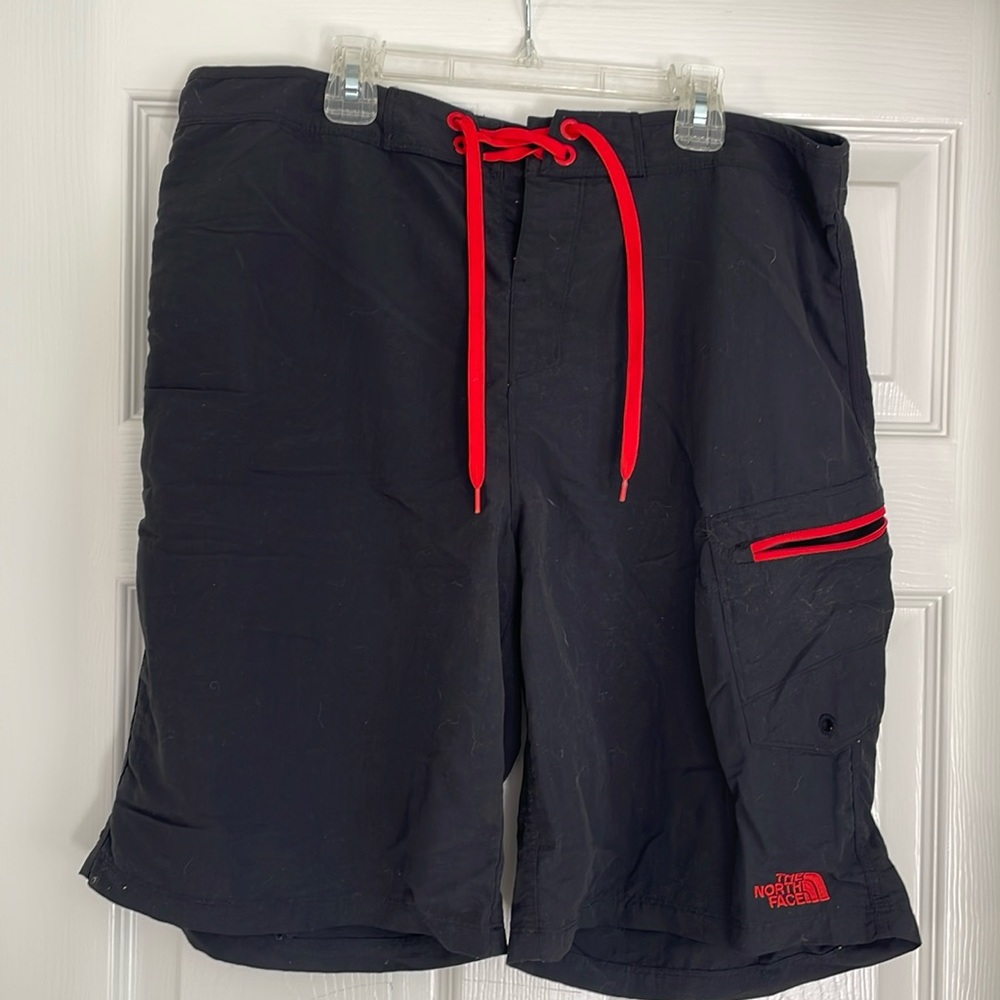 Men’s north face swim trunks size 34